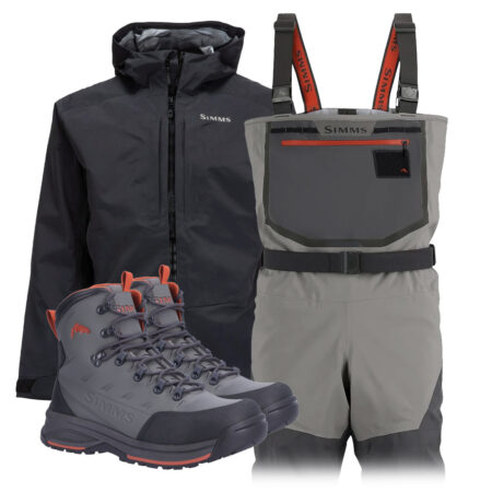 Simms Freestone vöðlupakki með svörtum jakka – Gúmmísóli