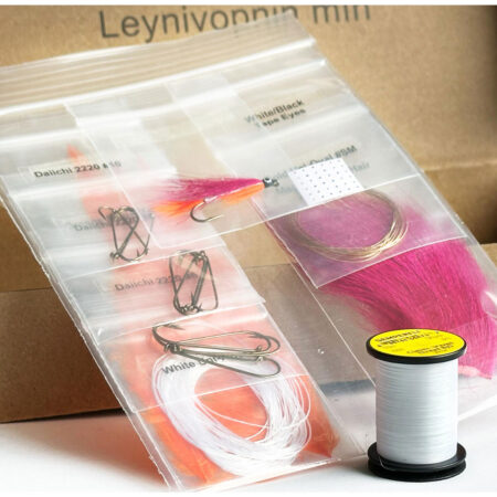 Alternative view of Hnýtum sjálf - Heimasætan