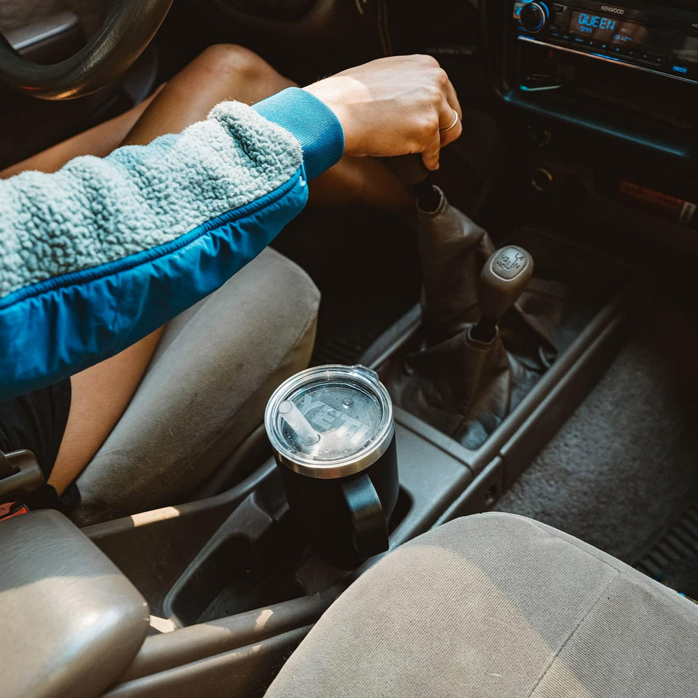 YETI Rambler Straw Mug 25oz Rescue Red - Image 3